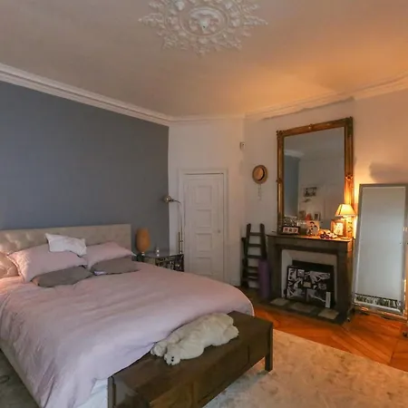 Apartment Spacious Of 110m In The Heart Of Paris